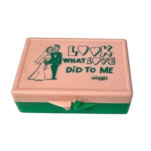 Vintage Gag Box Look What Love Did To Me Bride & Groom Inside Pregnant Woman 3X2